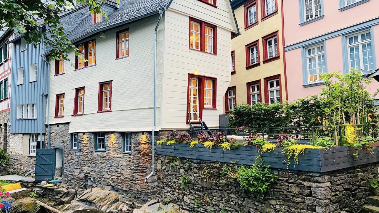 Villa Monschau-Auszeit: Historisch wohnen direkt am Bach Exterior foto