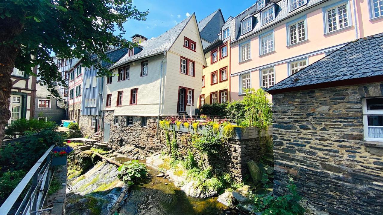 Villa Monschau-Auszeit: Historisch wohnen direkt am Bach Exterior foto